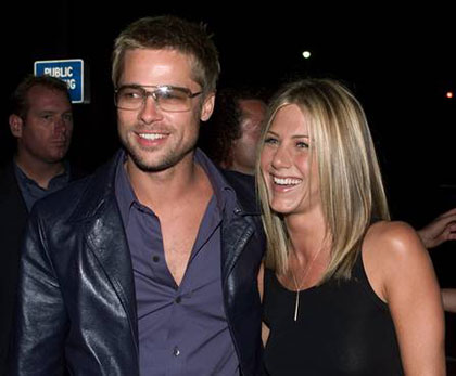 Na última sexta-feira, após nove anos de muito bafafá, 
                                                                                     Jennifer Aniston disse ter perdoado Brad Pitt e Angelina 
                                                                                     Jolie. A atriz, que era casada com Pitt, foi trocada pelo 
                                                                                     galã em 2005, quando ele se envolveu com a atual mulher no 
                                                                                     set de filmagem de Sr. e Sra. Smith